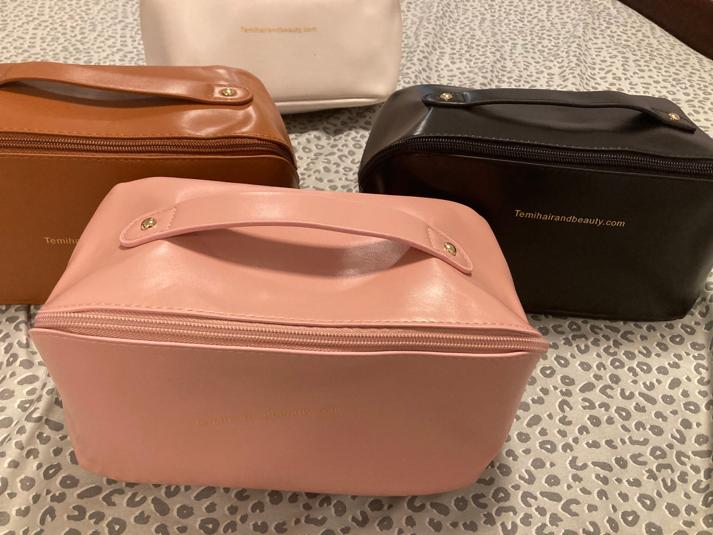 PU Cosmetic -Makeup Bag -Travel Toiletry Storage Organizer with High Capacity-pink